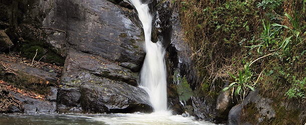 Der Mkuzhi-Wasserfall