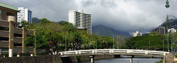 Quer durch Waikiki zieht sich ein Kanal, der früher zum Entwässern der Umgebung gebaut wurde