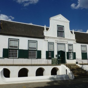 Das Reinet Haus ist das bedeutendste Nationalmuseum des Ortes, es gibt einen interessanten Einblick in das Leben während der Pionierzeit in Südafrika