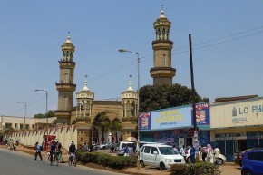 Die Stadt hat einige prächtige Moscheen...