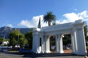 Direkt am Fuß des Tafelberges liegt das Mount Nelson Hotel...