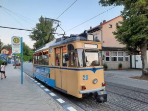 Die Historische Straßenbahn in Woltersdorf fährt noch im regulären Linienverkehr.
