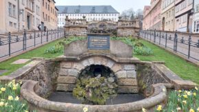 Erinnerung an den Bau des Leinakanals, mit dem Gotha einen Wasseranschluss erhielt.
